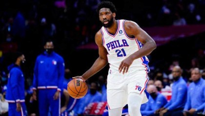 九游体育足球直播-连续35+10恩比德势不可挡！联手哈登令人浮想联翩